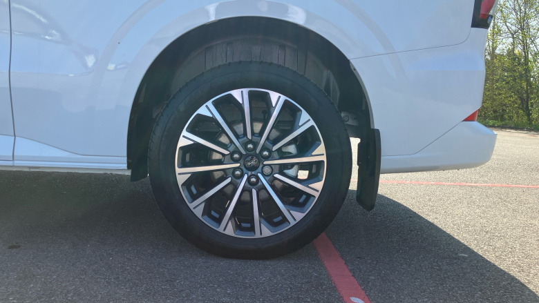 Ford Tourneo Custom 340 L2 Electric Rwd 160kW 65kWh H1 Titanium X 8 seater Auto